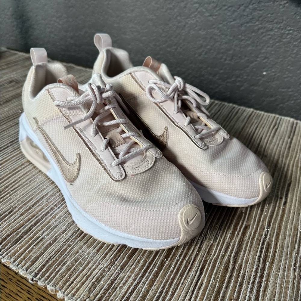 Nike Air Max INTRLK 75 Women's Running Shoe